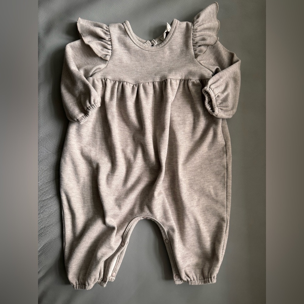 Adorable Gray Ruffled Kids Bodysuit Romper Sweatshirt